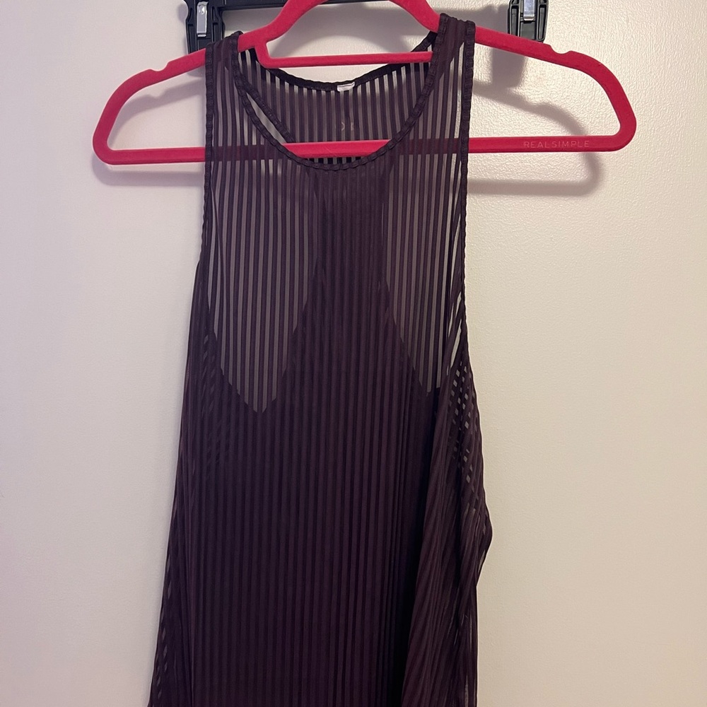Alo essence tank. Size medium